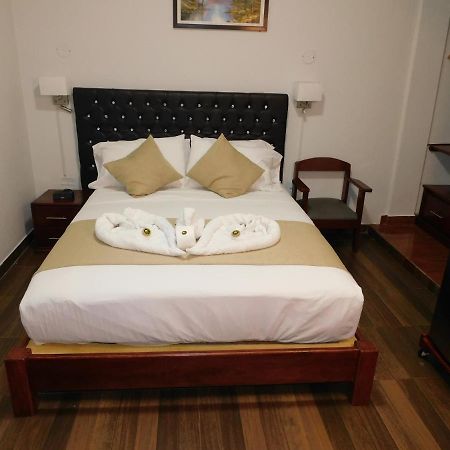 Hotel Tambopata Inn Puerto Maldonado Zewnętrze zdjęcie